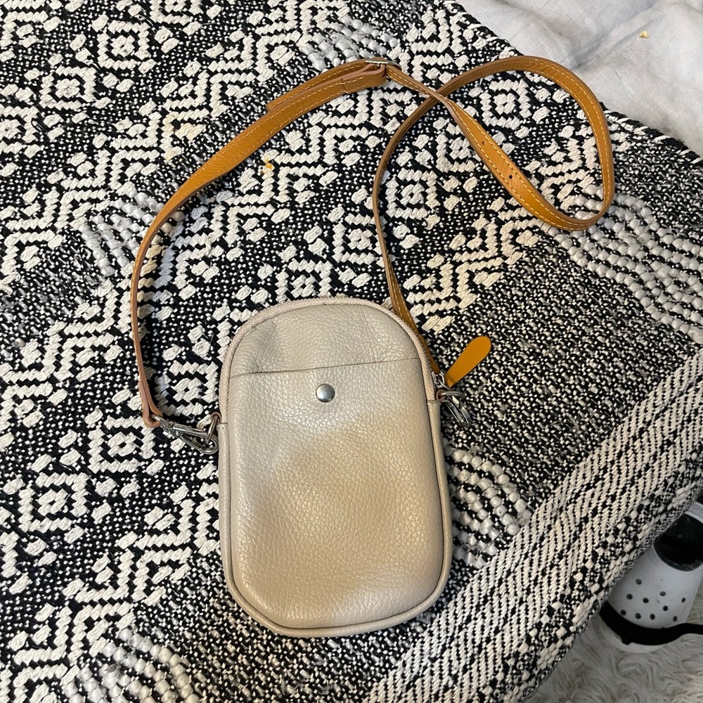 Small leather crossbody